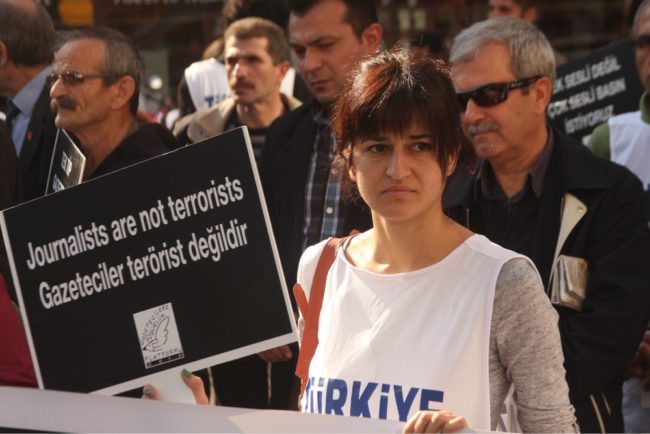 adalet_icin_bekliyoruz