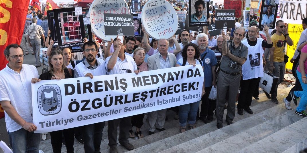Haber verebilmek isteyen gazetecilerle, haber alabilmek isteyen yurttaşlar 6 Haziran’da Gezi’de buluşmuştu.