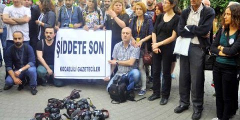 gazetecilere_siddet