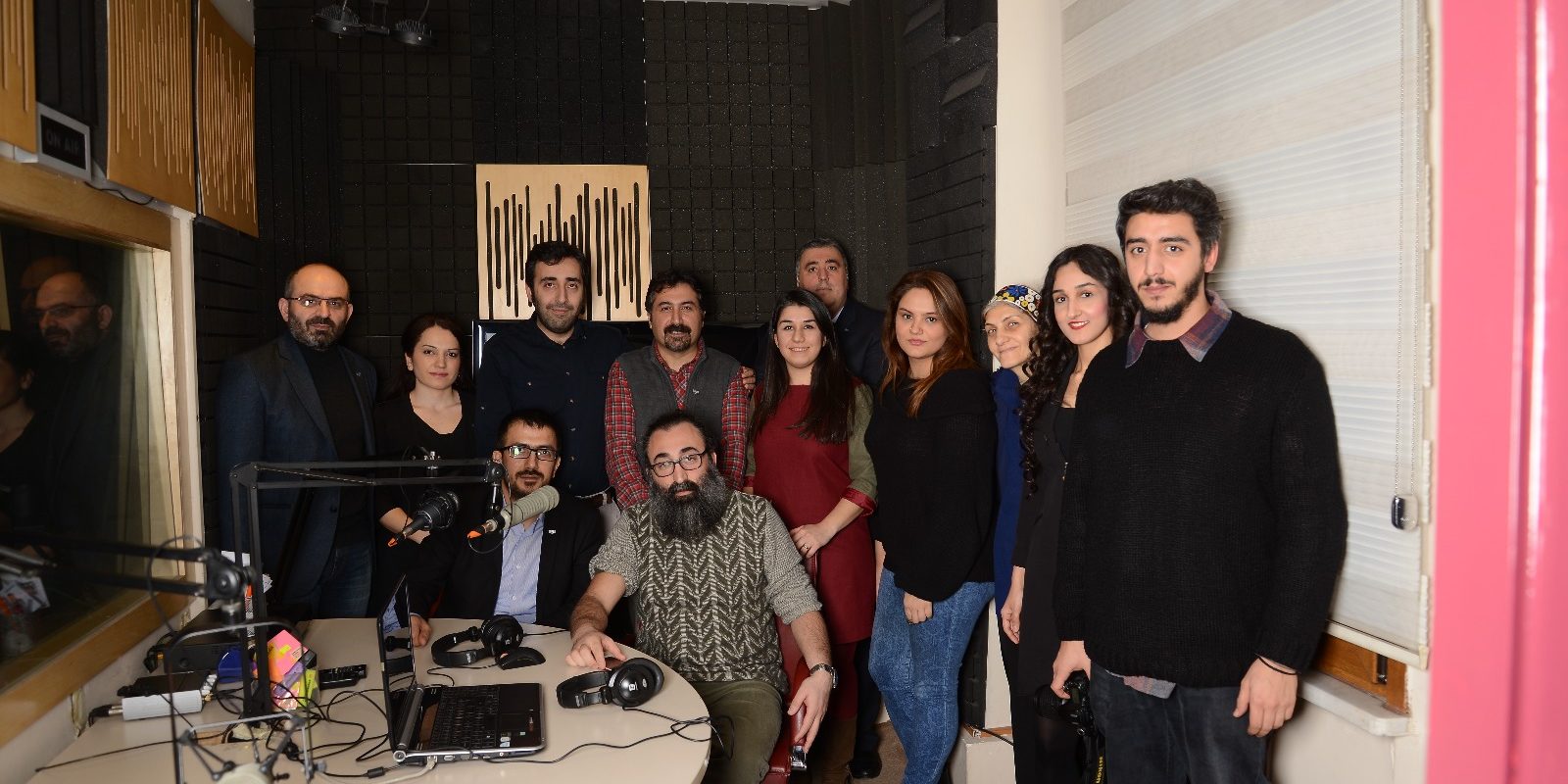 Yön Radyo çalışanları