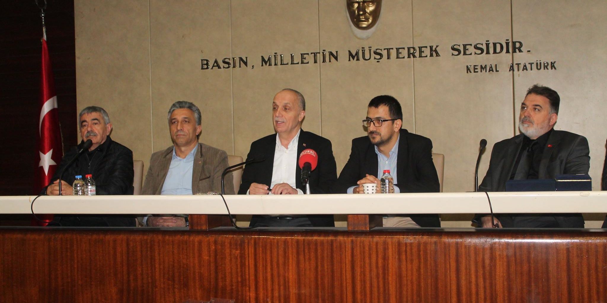 49653996_1662081953892453_2577587084680232960_o